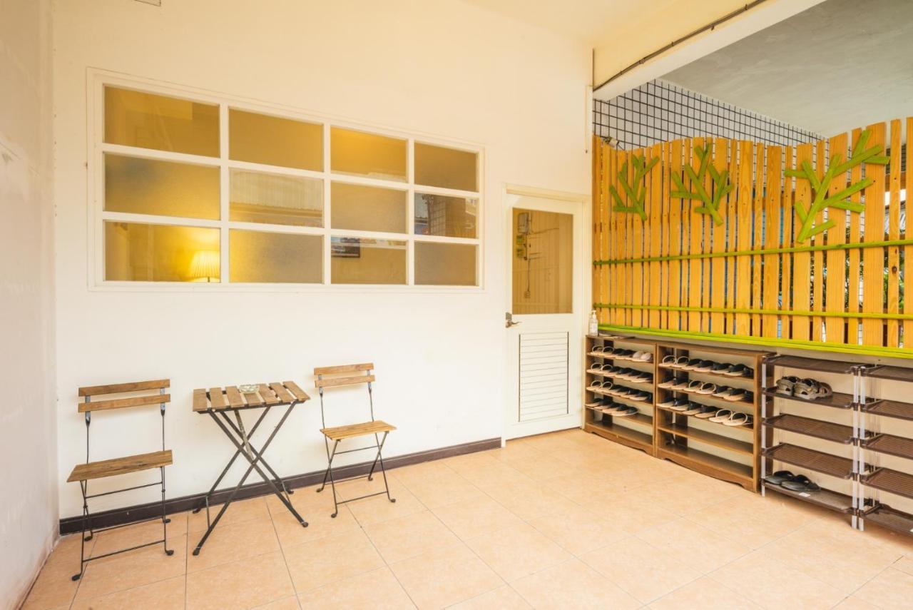 Train Hostel Chaozhou Exterior photo