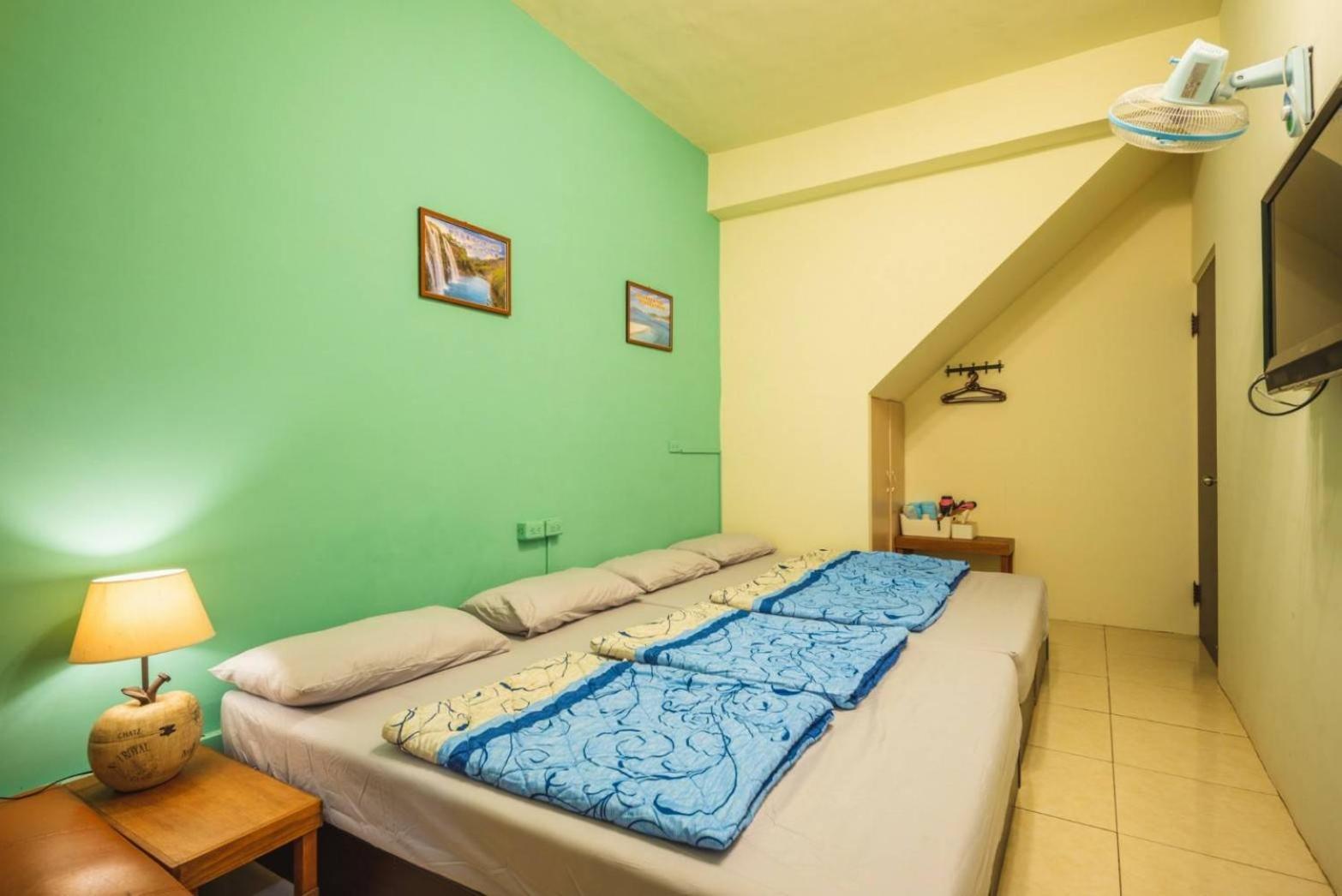 Train Hostel Chaozhou Exterior photo
